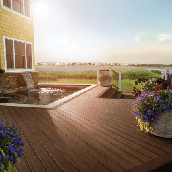 trn-monmouth-004-sr-house-pool-bay-horizon-1_Article-Image-Main